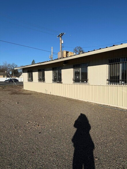 More Photos Of 22020 Old 44 Dr, Palo Cedro Freestanding For Lease