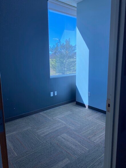 More Photos Of 5200 McDermott Rd, Plano Storefront Retail Office For Lease