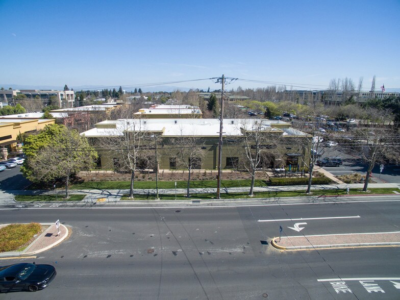 More Photos Of 425 N Whisman Rd, Mountain View Office For Lease
