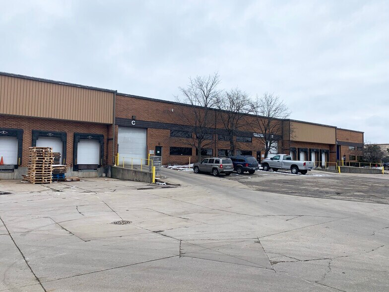 More Photos Of 4156 Danvers Ct SE, Grand Rapids Manufacturing For Lease