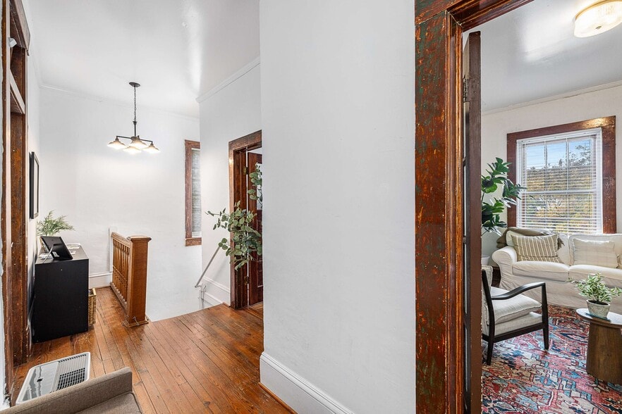 More Photos Of 35 S Peachtree St, Norcross Restaurant For Sale