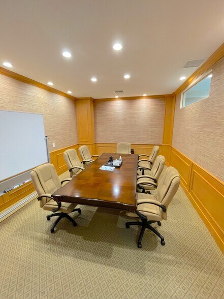 More Photos Of 9045 Strada Stell Ct, Naples Office For Lease