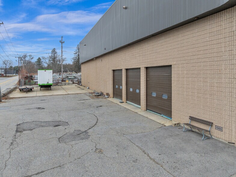 More Photos Of 2 Old Worcester Rd, Webster Warehouse For Sale