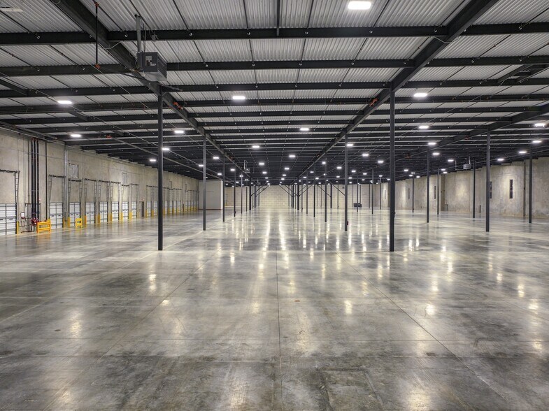 More Photos Of 2801 N State Highway 78, Wylie Warehouse For Lease