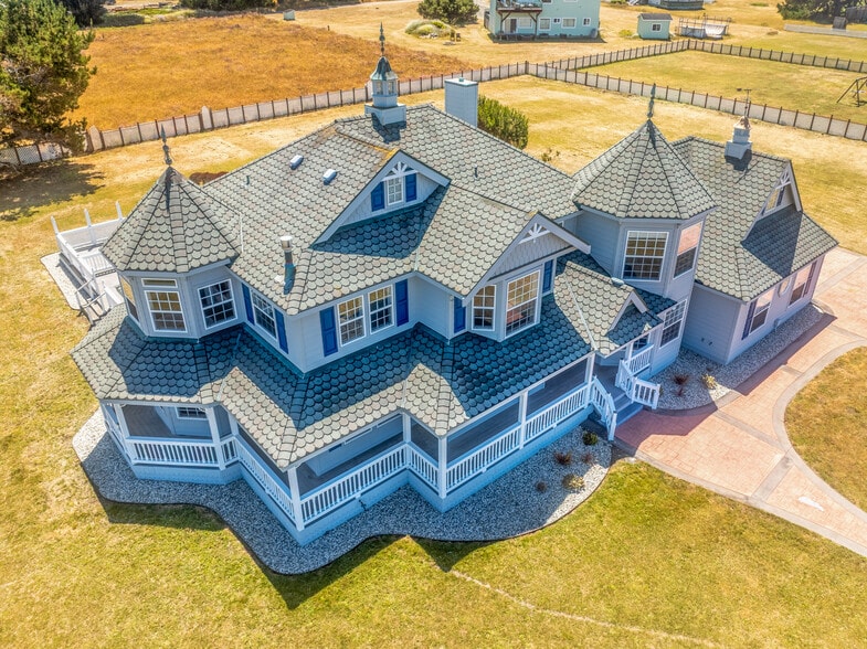More Photos Of 19351 Del Mar Dr, Fort Bragg Specialty For Sale