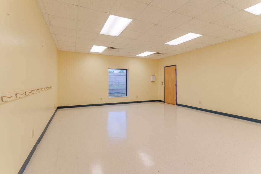 More Photos Of 1651 S Green St, Henderson Daycare Center For Sale