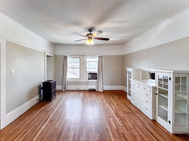 More Photos Of 2722-2730 T St, Sacramento Apartments For Sale