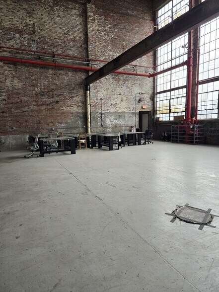 More Photos Of 5020 S Colorado Ave, Seattle Warehouse For Sale