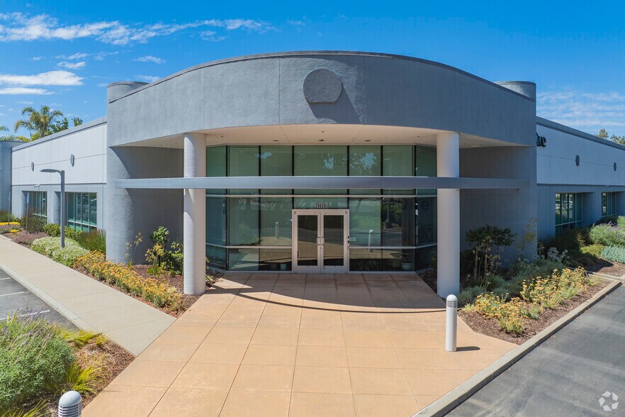 More Photos Of 39611 Eureka Dr, Fremont Unknown For Lease