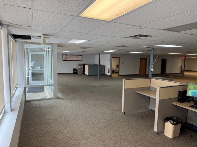 More Photos Of 161 4th Ave N, Foley Office For Sale