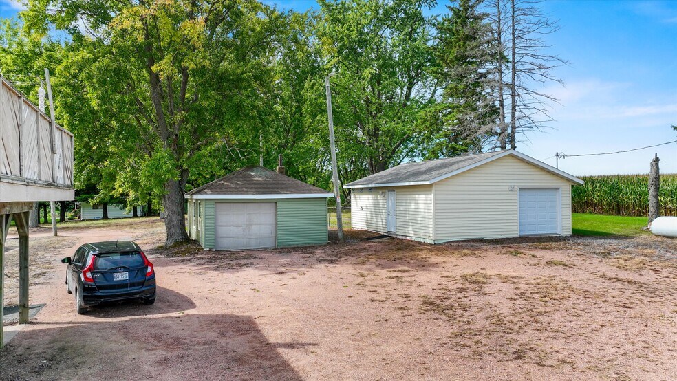 More Photos Of N10005 Highway 73, Greenwood Bar For Sale