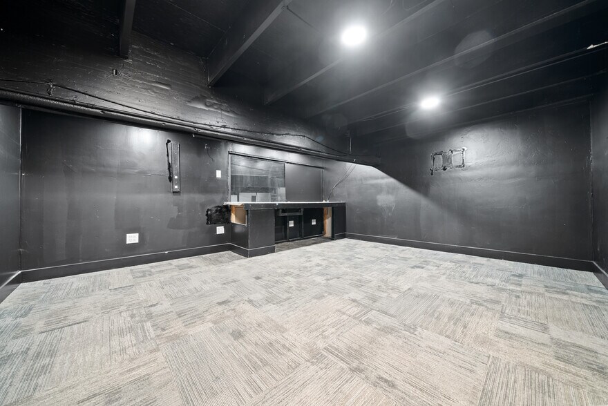 More Photos Of 6580 Federal Blvd, Lemon Grove Warehouse For Sale