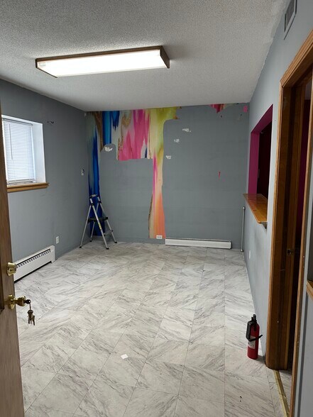 More Photos Of 3489 N 76th St, Milwaukee Office For Sale