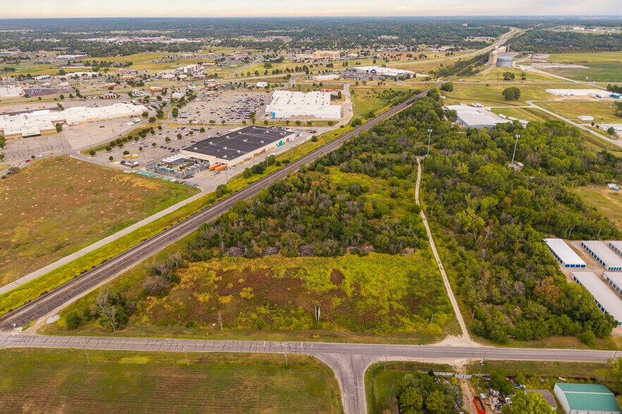 More Photos Of 2000 E 11th Ave, Hutchinson Land For Sale