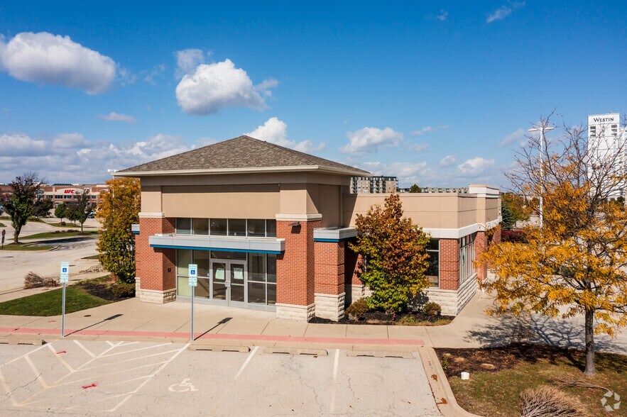 Primary Photo Of 85 Yorktown Shopping Ctr, Lombard Bank For Lease