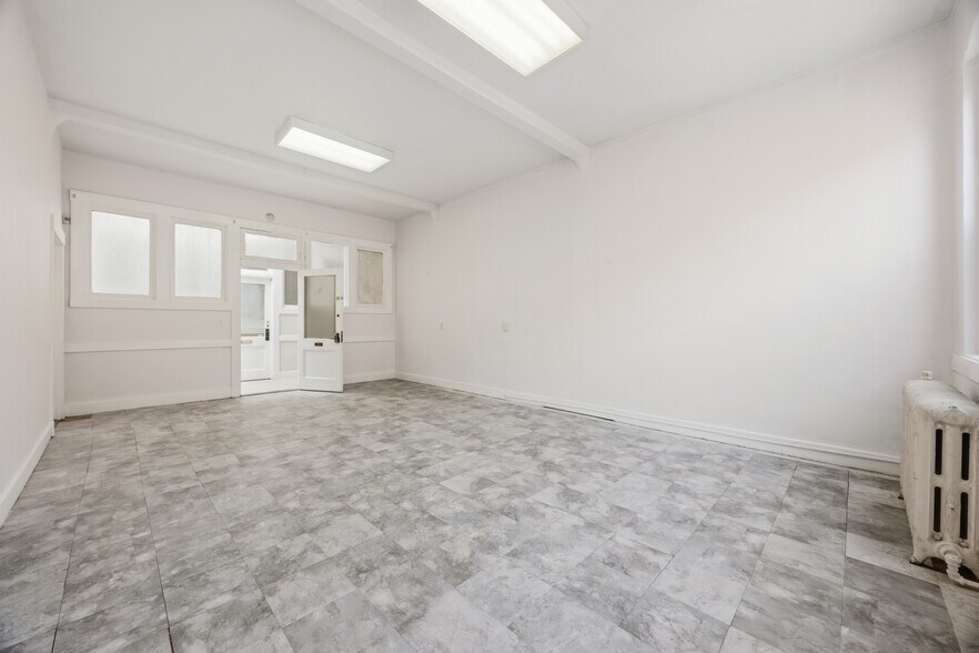 More Photos Of 942 Chapel St, New Haven Office For Sale