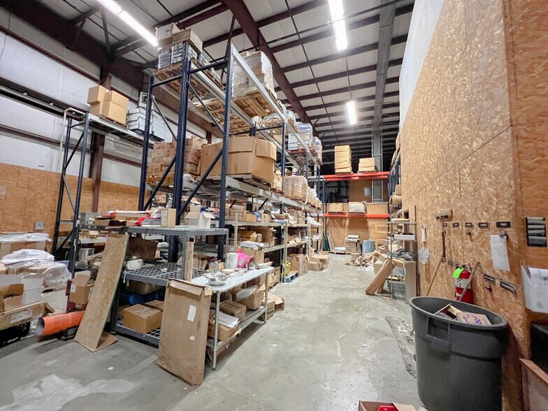 More Photos Of 17420 Highway 190 E, Hammond Showroom For Lease