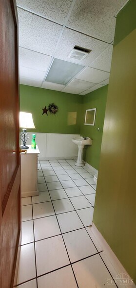 More Photos Of 720 E Main St, West Union Office Residential For Sale