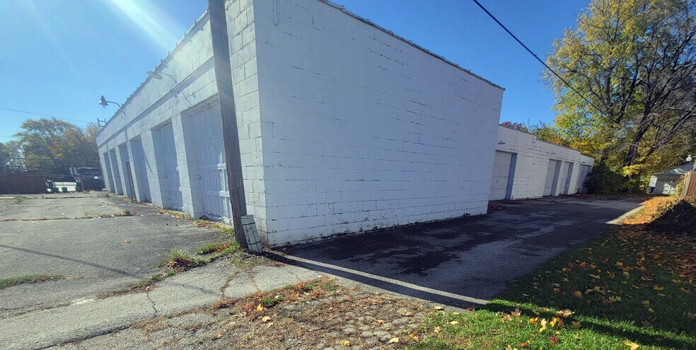 More Photos Of 5642 N 2nd St, Loves Park Office For Sale