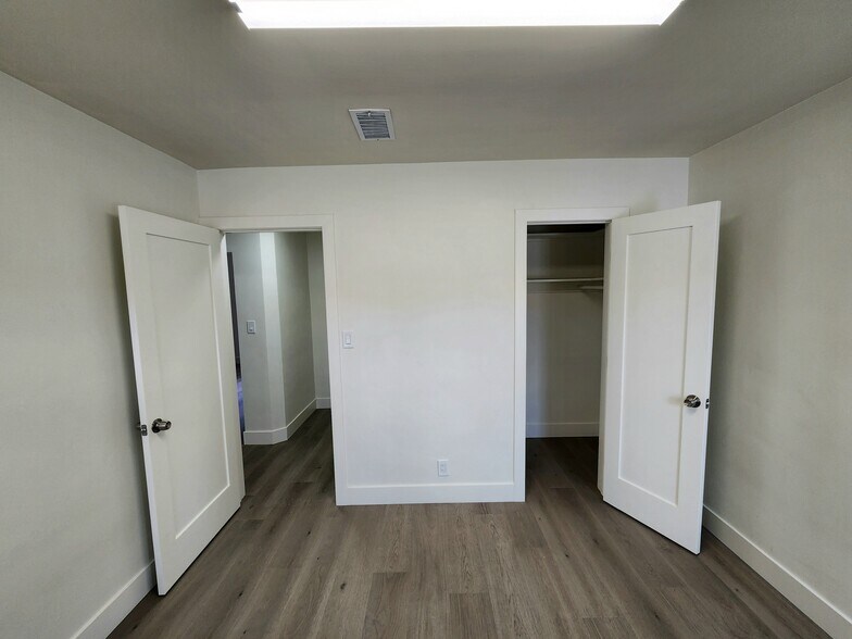 More Photos Of 1511 Pontius Ave, Los Angeles Office For Lease