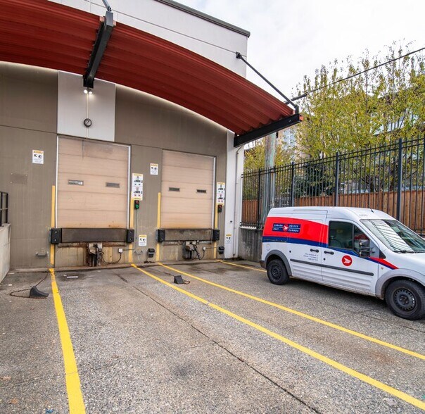 More Photos Of 24 Ovens Ave, New Westminster Warehouse For Sale