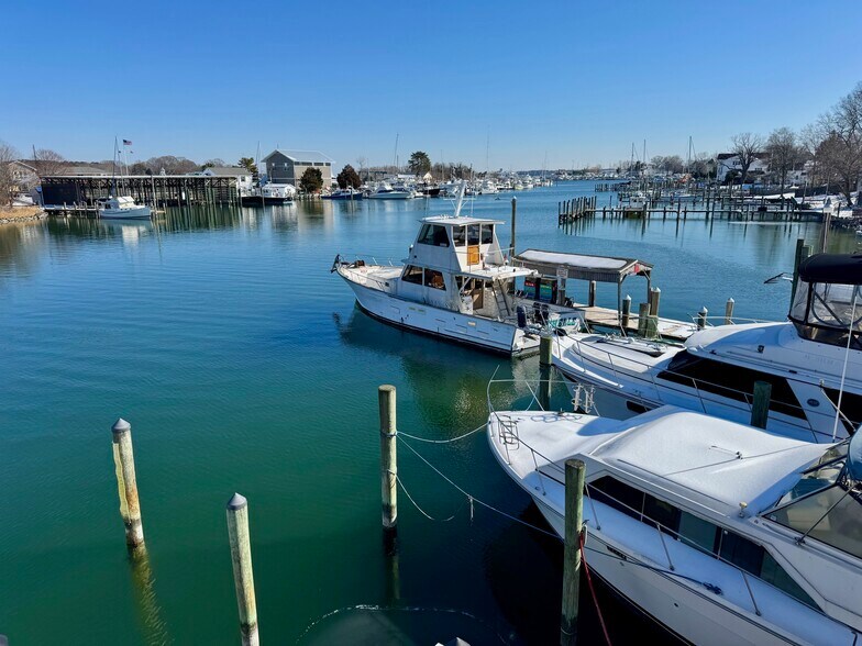 More Photos Of 14442 Solomons Island Rd, Solomons Restaurant For Lease