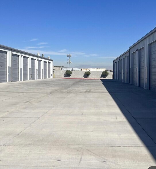 More Photos Of 5905 Ford Ave, Las Vegas Self Storage For Sale