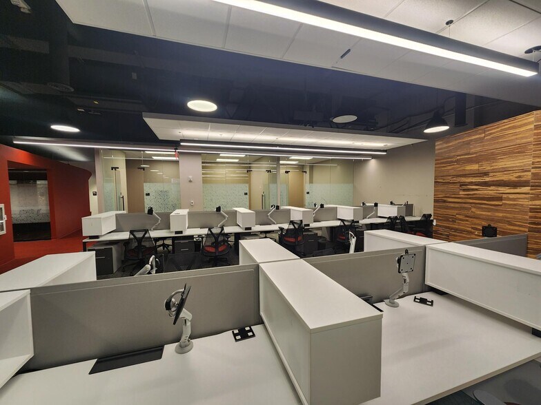 More Photos Of 2121 S Hiawassee Rd, Orlando Apartments For Lease