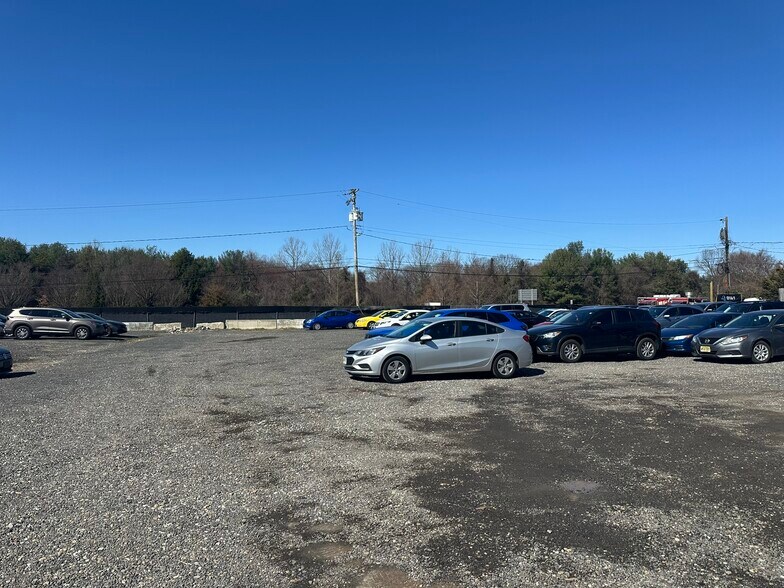 More Photos Of 7056 Aviation Blvd, Glen Burnie Service For Lease