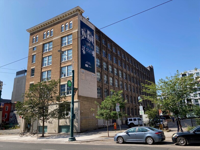 More Photos Of 174 Spadina Ave, Toronto Loft Creative Space For Lease