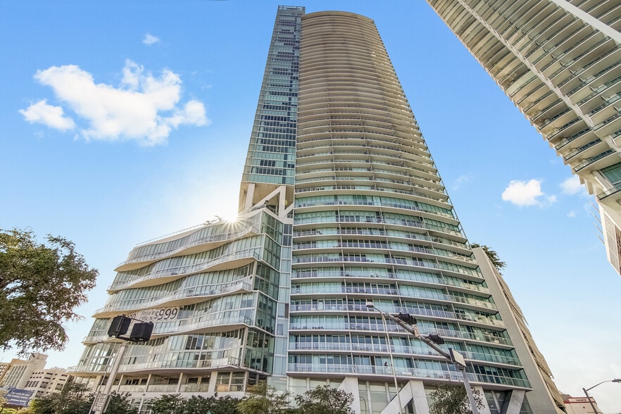 More Photos Of 888 Biscayne Blvd, Miami Apartments For Sale