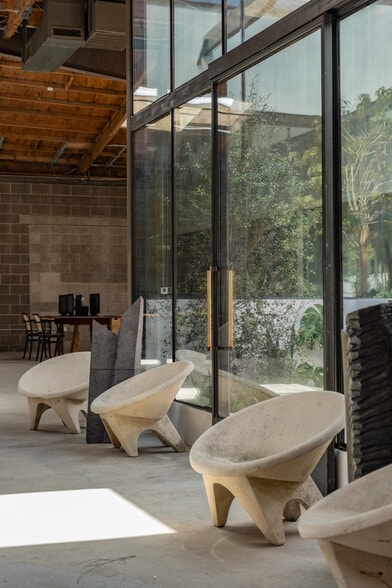 More Photos Of 5909 Blackwelder St, Culver City Office For Sale