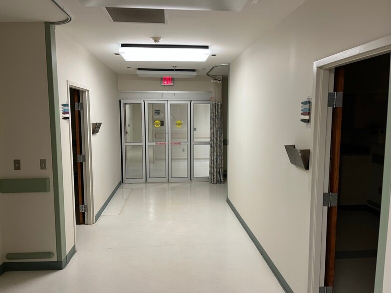 More Photos Of 230-270 E Day Rd, Mishawaka Medical For Lease