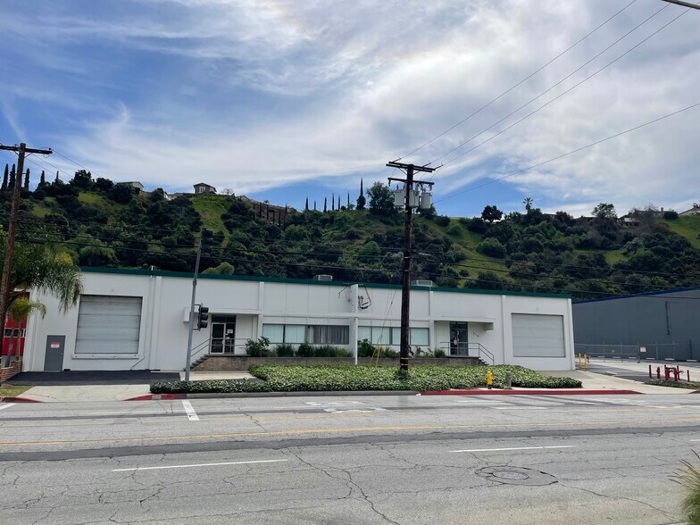Primary Photo Of 708-710 Monterey Pass Rd, Monterey Park Manufacturing For Sale