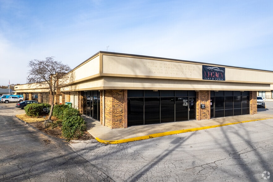 More Photos Of 6700 NW Tower Dr, Platte Woods Unknown For Lease