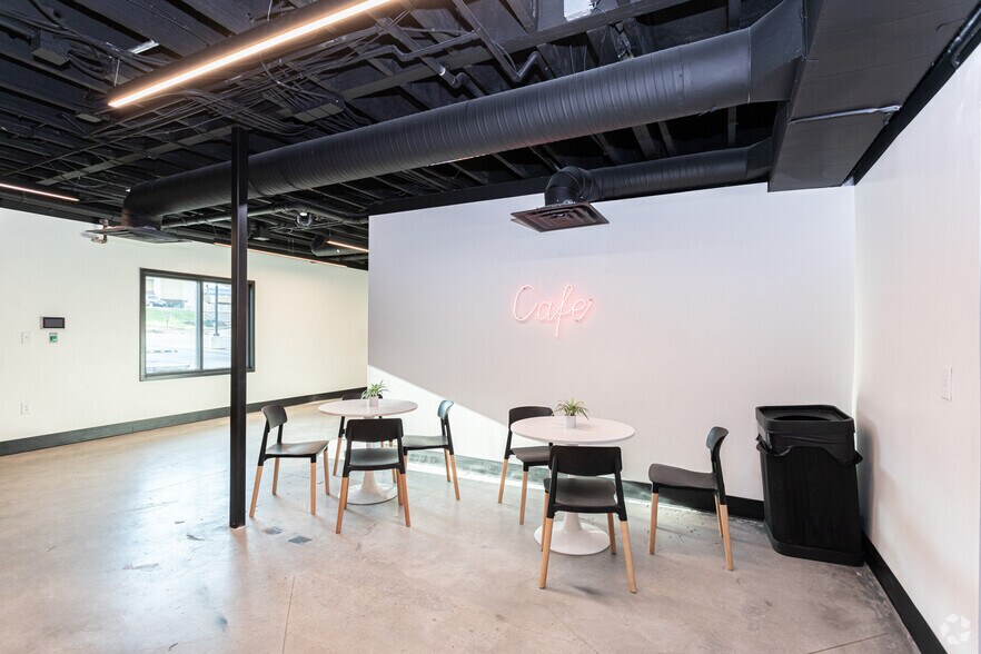 More Photos Of 495 W University Pky, Orem General Retail For Sale