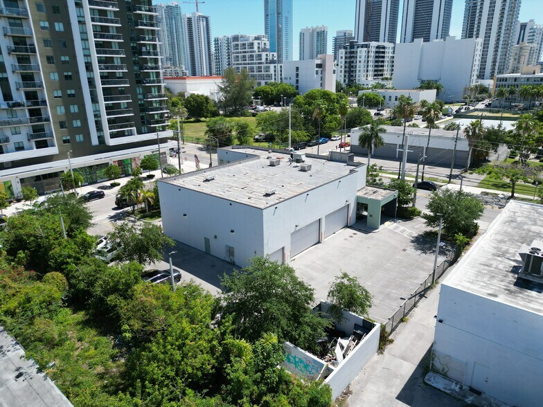 More Photos Of 2140 NE 2nd Ave, Miami Auto Repair For Lease