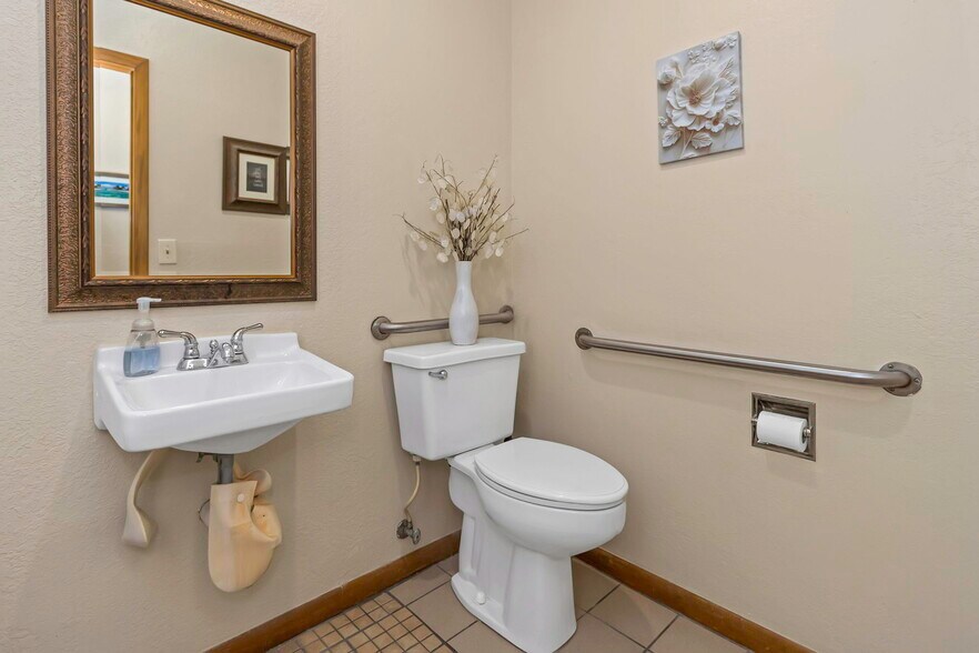 More Photos Of 701 N Hercules Ave, Clearwater Medical For Lease