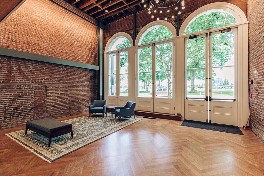 More Photos Of 111 SW Naito Pky, Portland Office For Sale