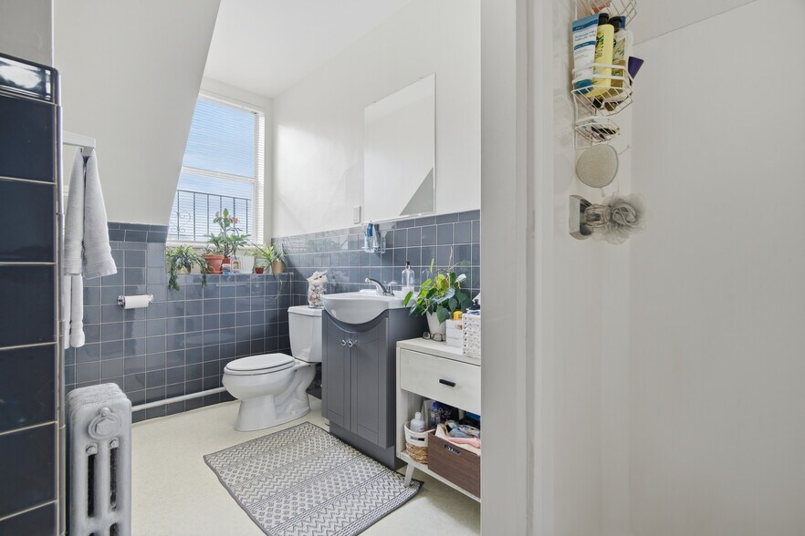 More Photos Of 37 Washington Ave, Waltham Multifamily For Sale