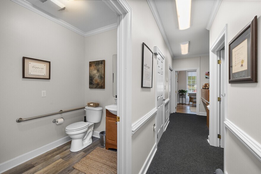 More Photos Of 833 Durham Rd, Wake Forest Medical For Lease