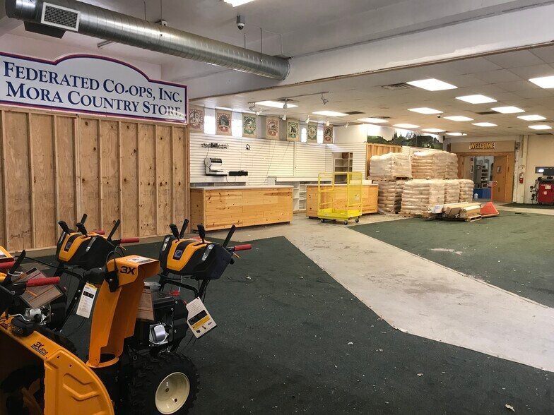 More Photos Of 206 Union St S, Mora Freestanding For Lease