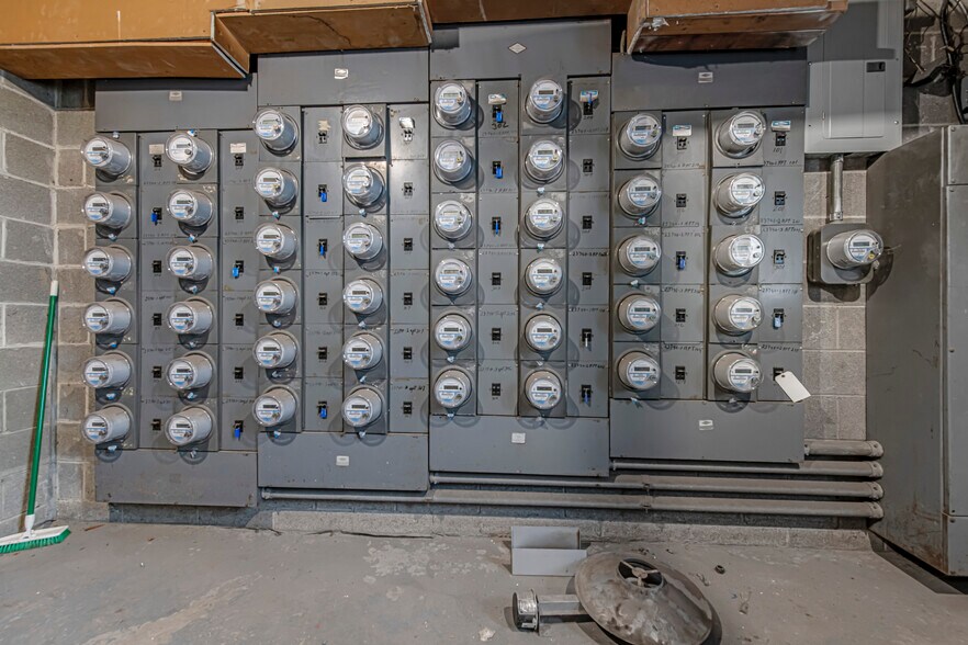 More Photos Of 23740 Fenkell St, Detroit Apartments For Sale