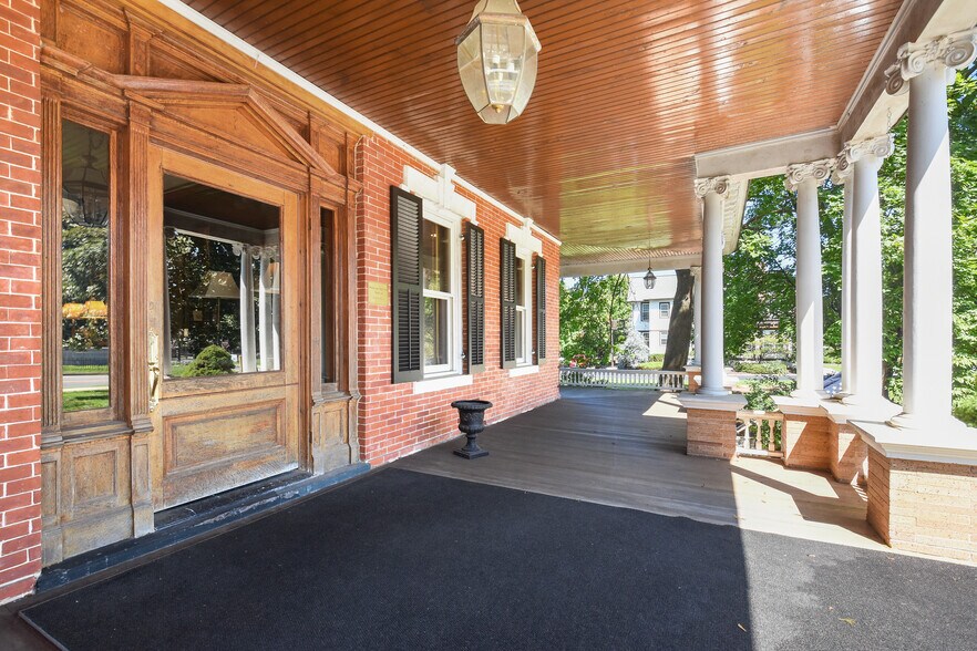 More Photos Of 1 Main St, Flemington Office For Sale