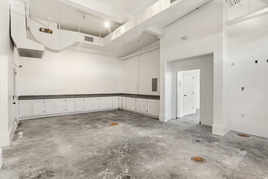 More Photos Of 2401 Saint Claude Ave, New Orleans Storefront Retail Residential For Sale