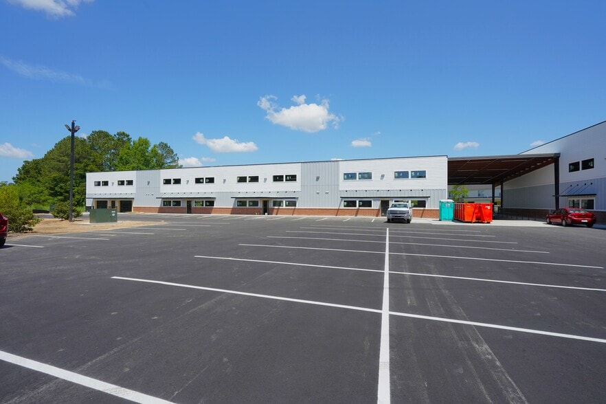 More Photos Of 8120 Windsor Hill Blvd, North Charleston Light Distribution For Lease