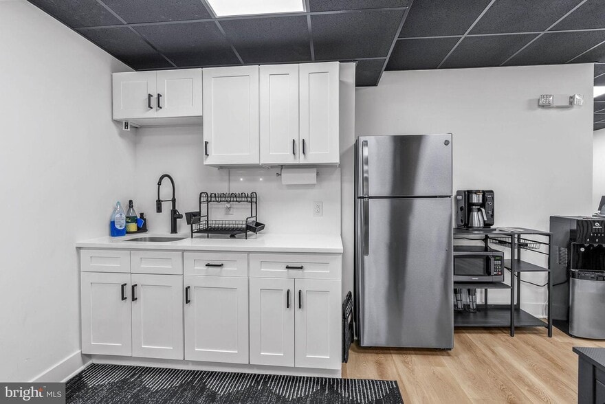 More Photos Of 160-164 N 2nd St, Philadelphia Apartments For Sale