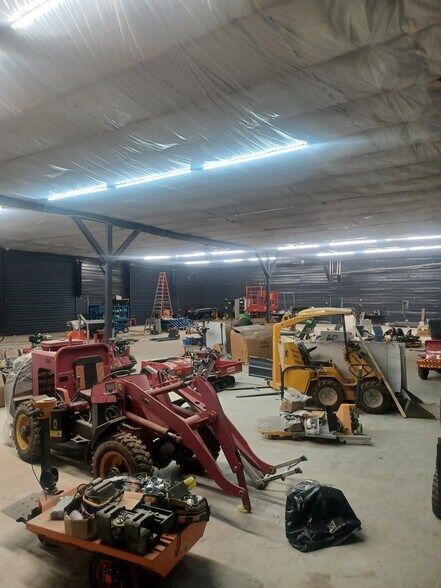 More Photos Of 9510 Seward Rd, Fairfield Warehouse For Sale
