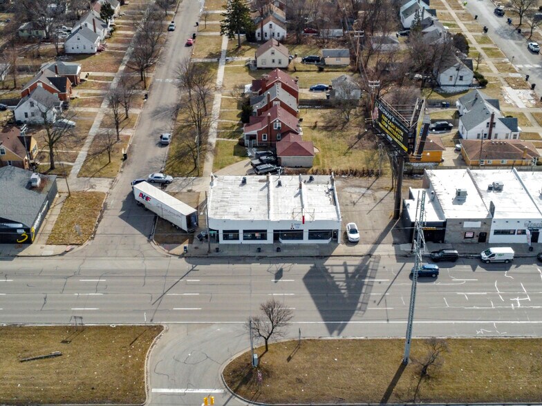 More Photos Of 12744 E 8 Mile Rd, Detroit General Retail For Sale