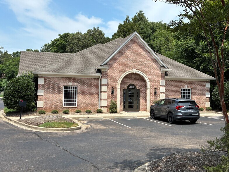 Primary Photo Of 5880 Ridge Bend Rd, Memphis Office For Sale